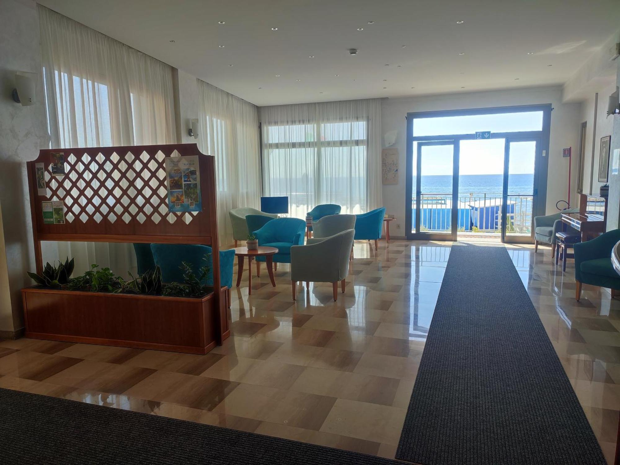 Hotel Tirreno Alassio Ngoại thất bức ảnh