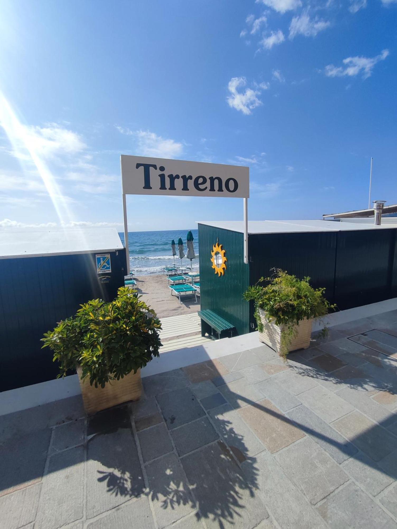 Hotel Tirreno Alassio Ngoại thất bức ảnh